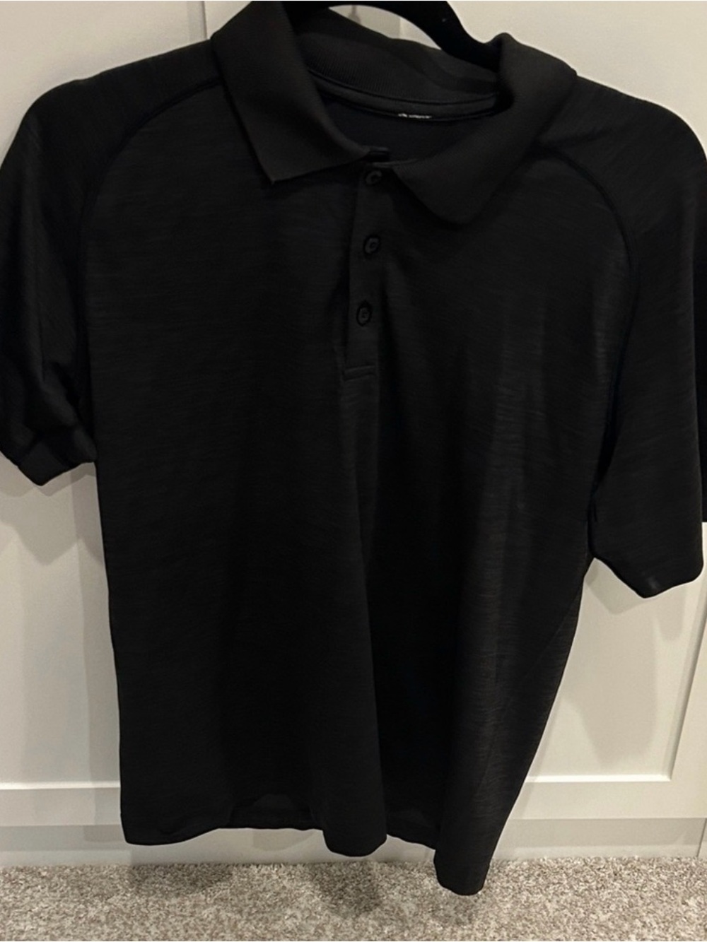 Men's lululemon Evolution Black heather Polo Shirt. Size M. Great condition. - Picture 4 of 5